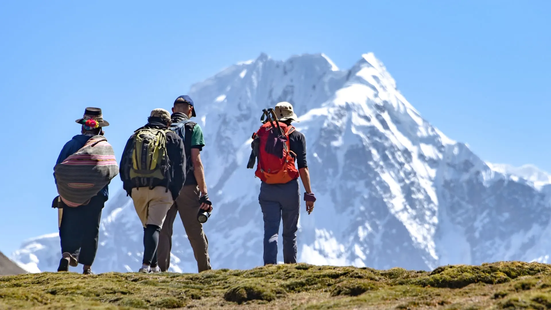 Trekking hacia el nevado Ausangate