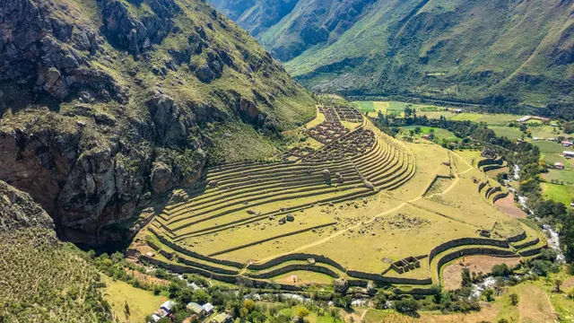 Andenes de Patallacta en el Camino Inca