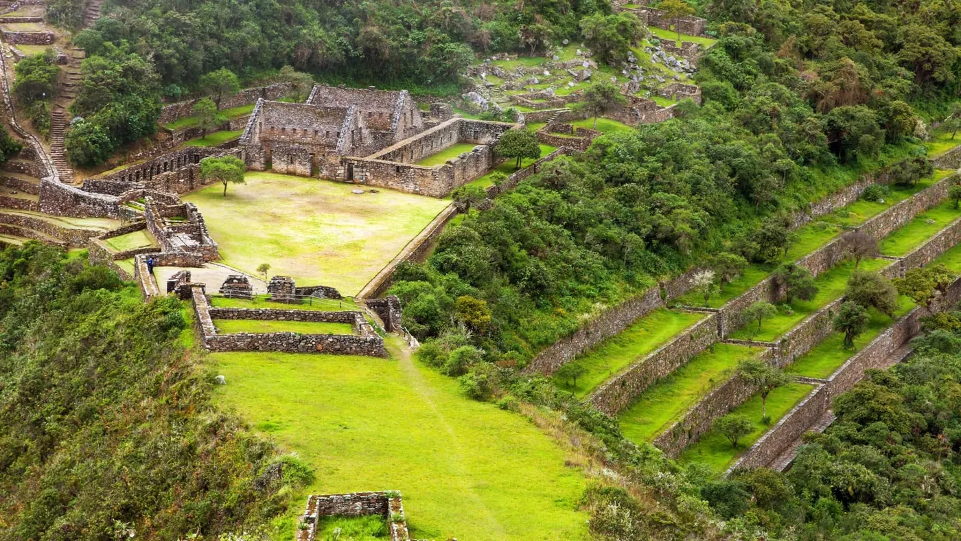 Andenes y recintos de Choquequirao