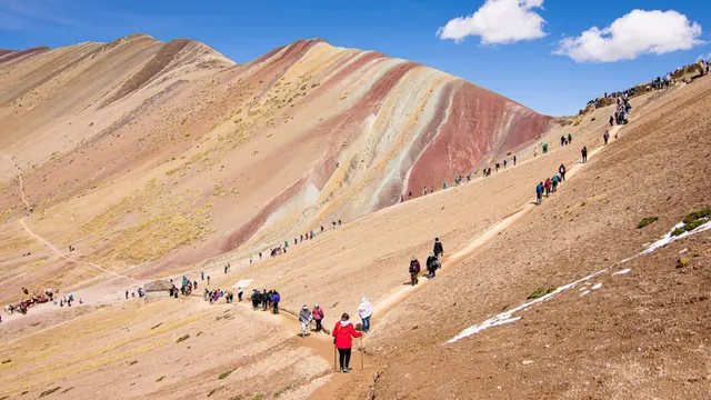 Sendero de subida a la Montaña de 7 Colores