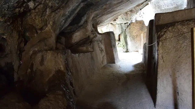Pasaje subterráneo de Qenqo