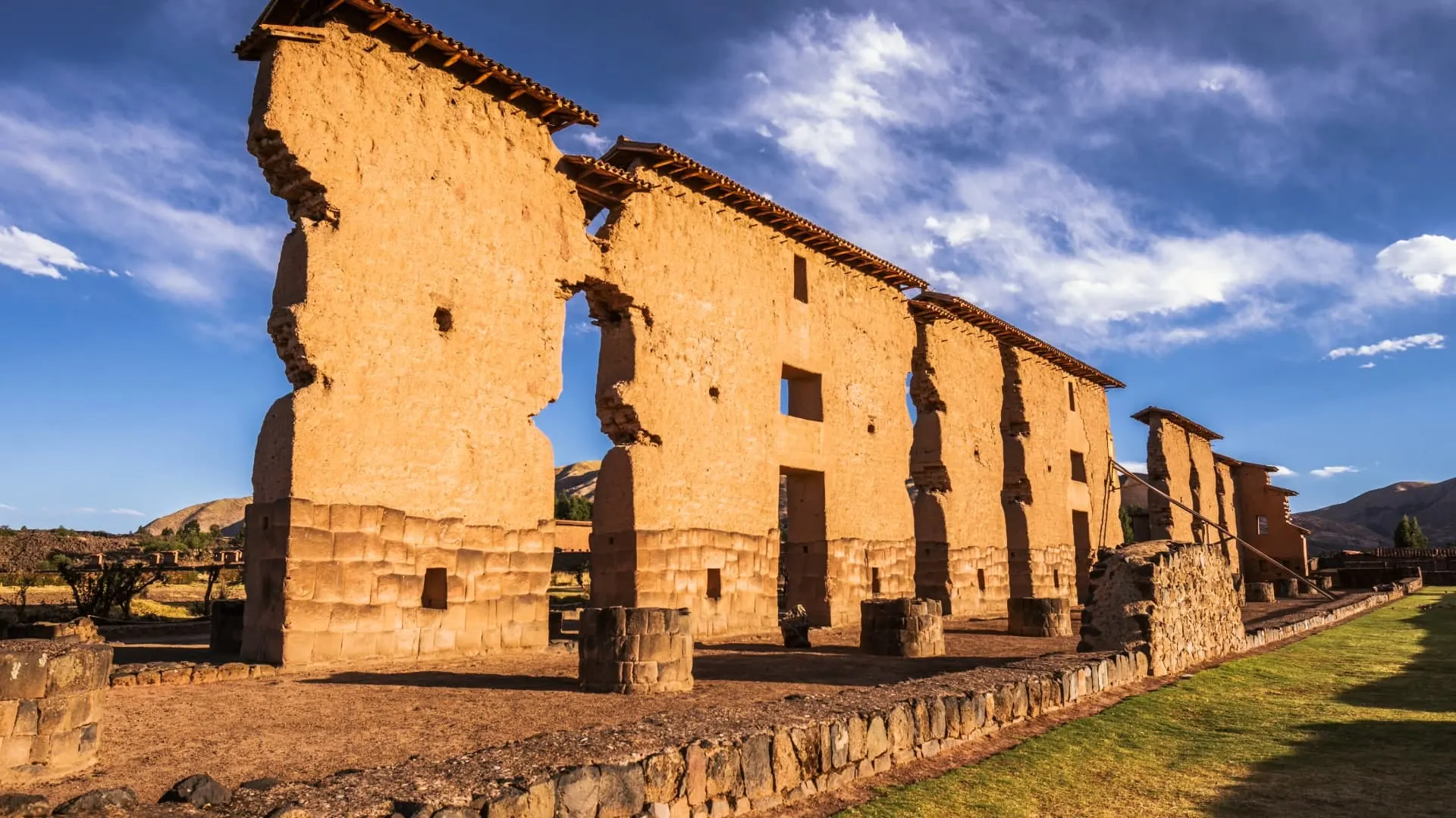 Templo de Wiracocha en Raqchi
