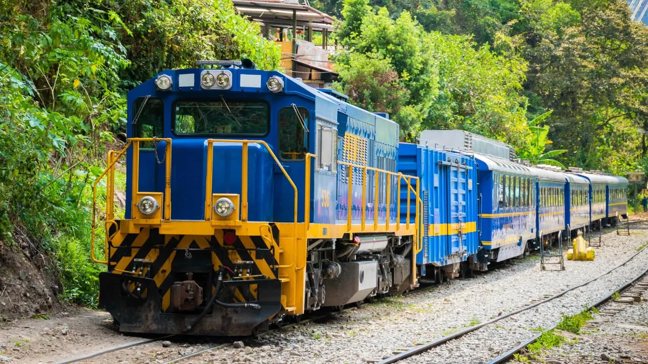 Tren a Machu Picchu en la estación