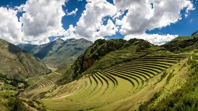 Andenes incas de Pisac en el Valle Sagrado